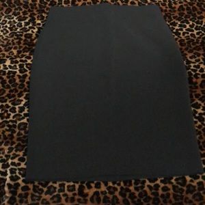 Simple pencil skirt for office wear